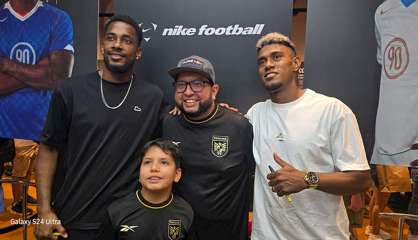 NIKE ACERCA A LAS ESTRELLAS DE LA SELECCIÓN PANAMEÑA A SUS FANÁTICOS