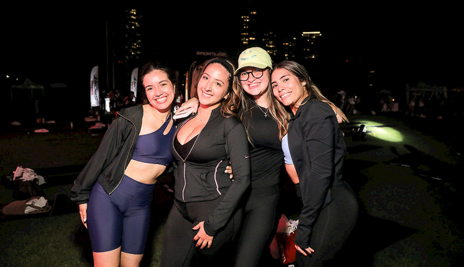 DÍA 300 CON NIKE, ENERGÍA, COMUNIDAD Y PODER FEMENINO .....